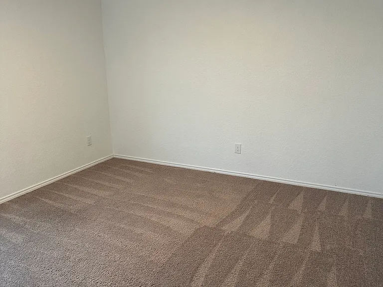 1130 Moraine Pl — Photo 9