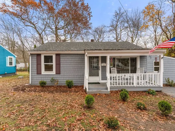 44 Dawes Rd, Brockton, MA 02301