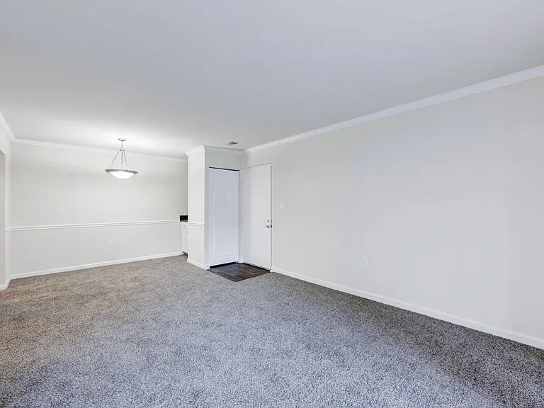 8206 Streamside Pl — Photo 6
