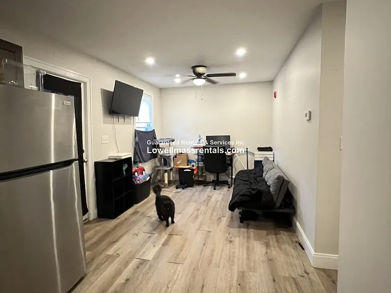 591 Broadway St #1R — Photo 9