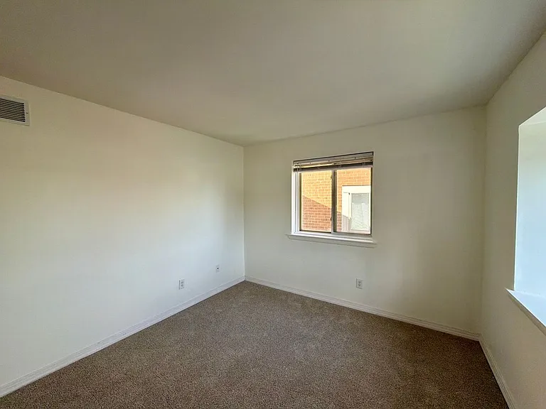 605 Cobble Creek Curv — Photo 26