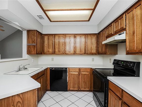 3rd image of 1941 Ashley Dr
