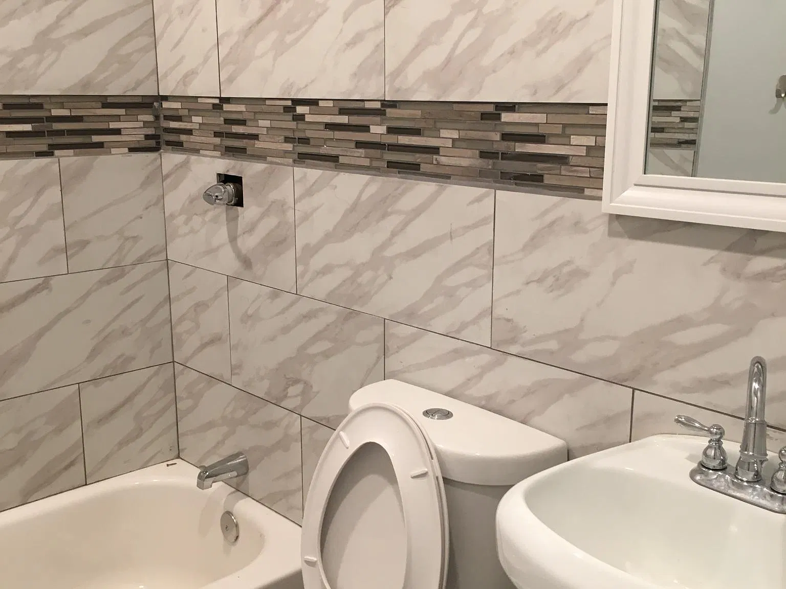 2 bed, 1100 sqft, $1,750 — Photo 3
