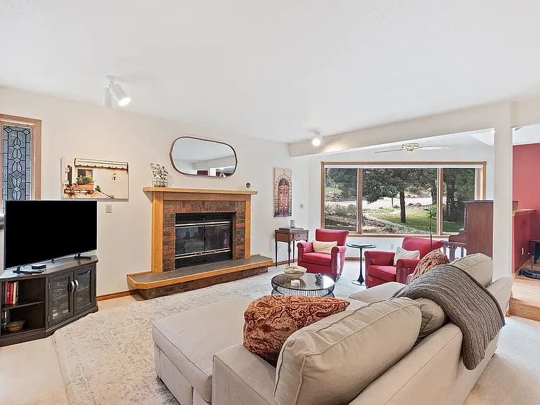 36 Sandra Ln — Photo 9