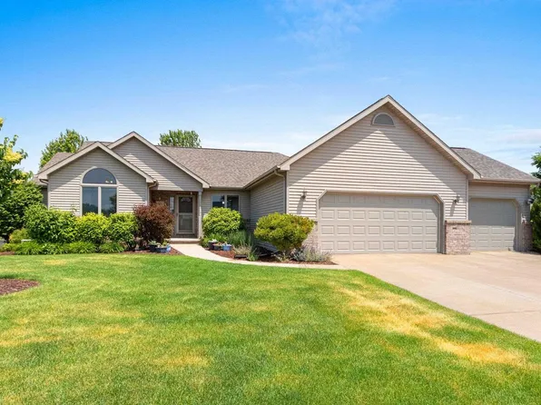 1301 KAMPO DRIVE, Neenah, WI 54956