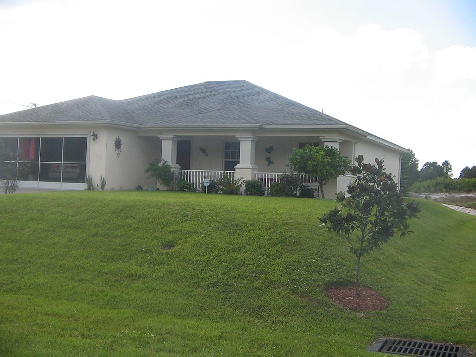 1st image of 1026 Cady Ave S
