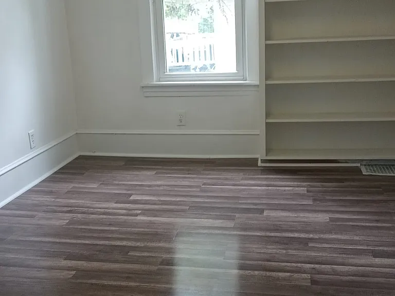 301 Rockwell Ave — Photo 6