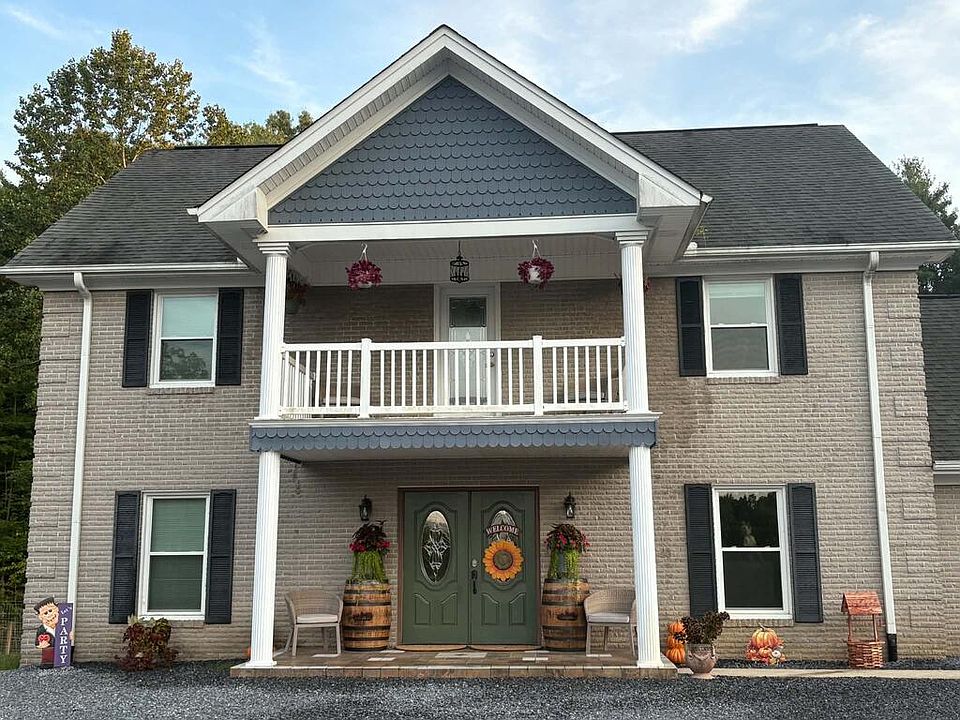 1st image of 402 Spring Hollow Rd