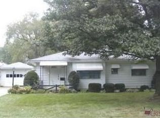 2477 Burnham Rd, Akron, OH 44333