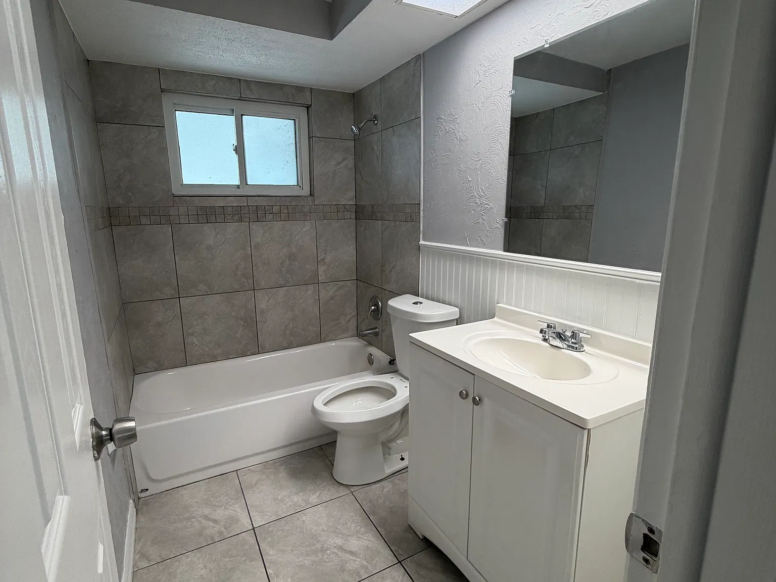 4 bed, 1466 sqft, $2,000 — Photo 4