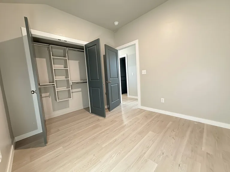 1407 SW Bishop Rd — Photo 5