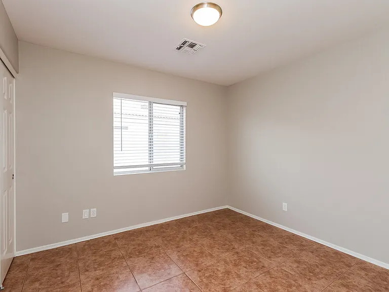 631 N Williams St — Photo 12