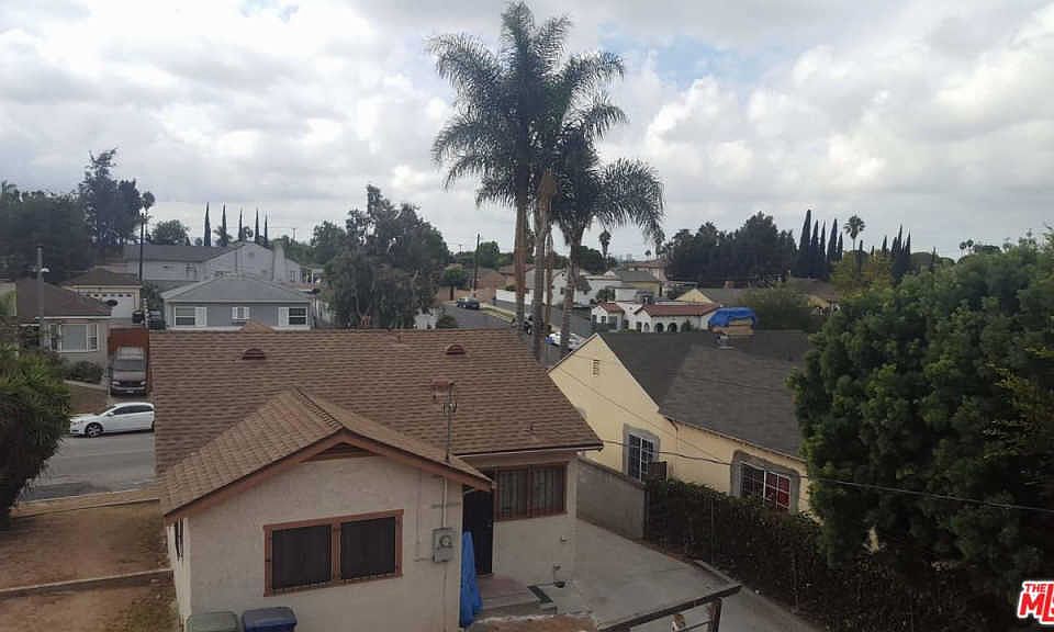 1st image of 607 E Fairview Blvd #3