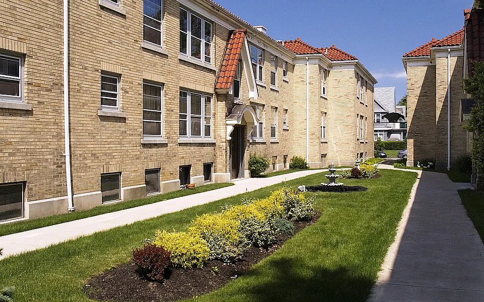 1st image of 338 Crescent Ave #12