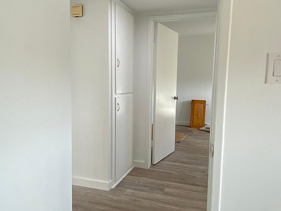 3rd image of 928 S Sherbourne Dr #8