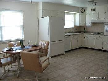 3rd image of 9976 Bonton Dr