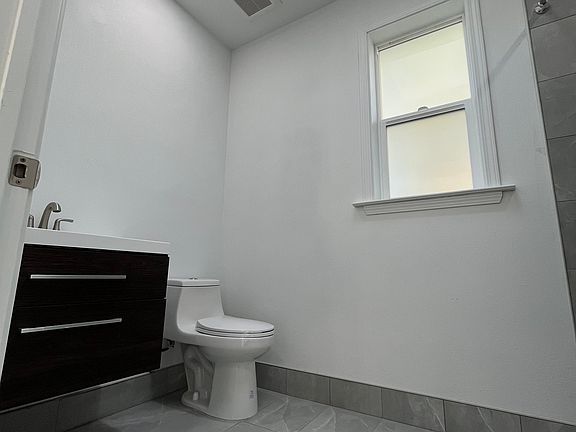 5th image of 1755 W Hacienda Ave