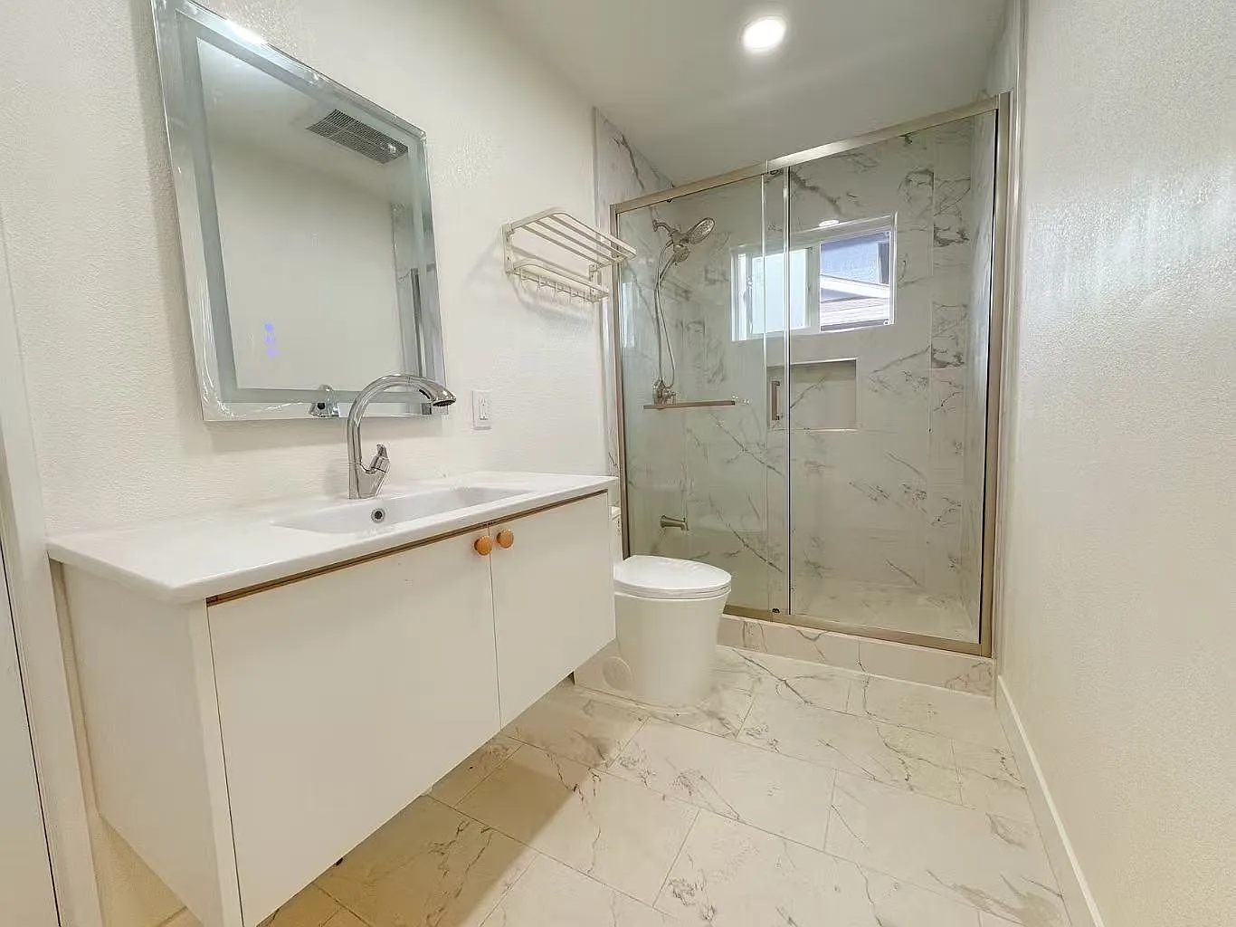 1 bed, 550 sqft, $2,700 — Photo 3