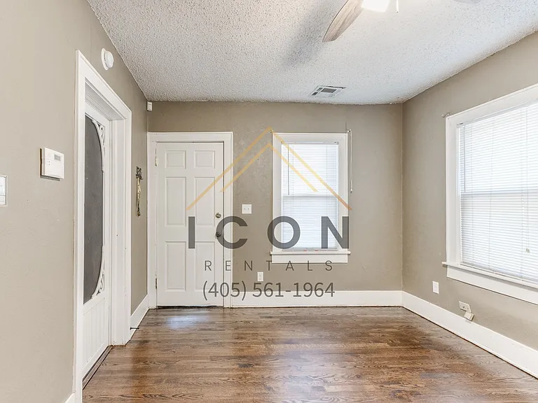 4802 N College Ave — Photo 3