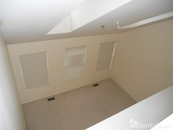 5th image of 23245 Grayson Dr #1