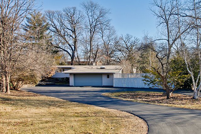 1st image of 319 Briarwood Ln