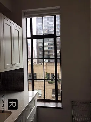 Rented by R New York | media 21