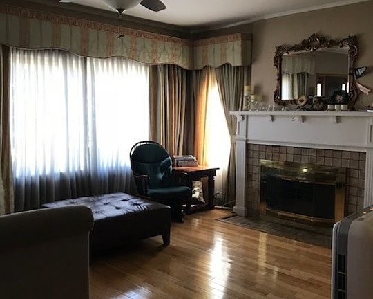 2nd image of 143 S Lucerne Blvd