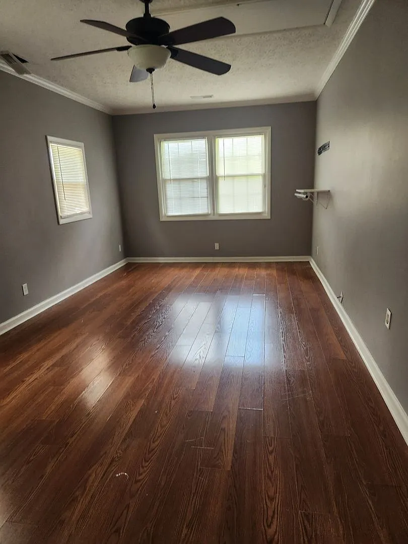 3 Bedroom 2 Bath Home — Photo 4