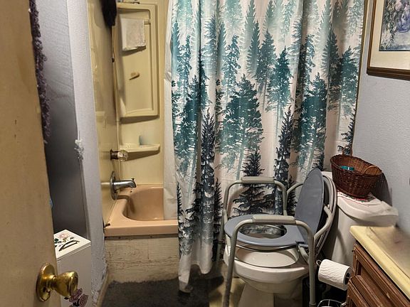 5th image of 830 JOHNS Avenue