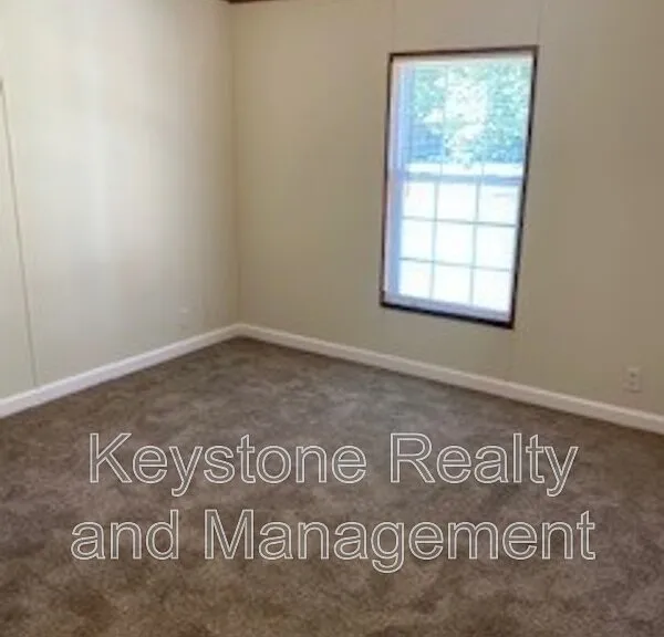 230 Alabama Ave — Photo 7