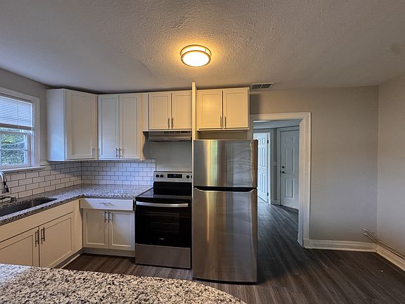 5th image of 1715 Perry St #4