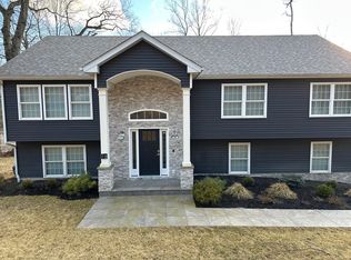 19 Olive Dr, Mahopac, NY 10541