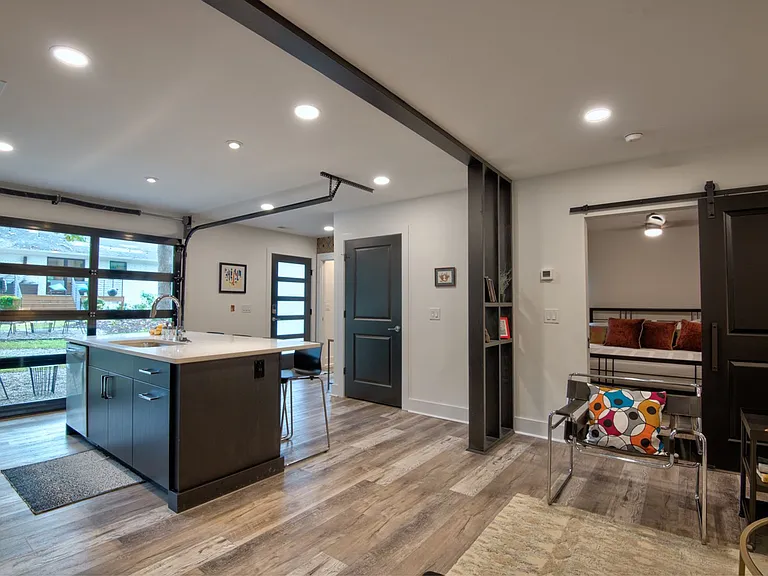 3945 Rockfern Rd #B — Photo 10