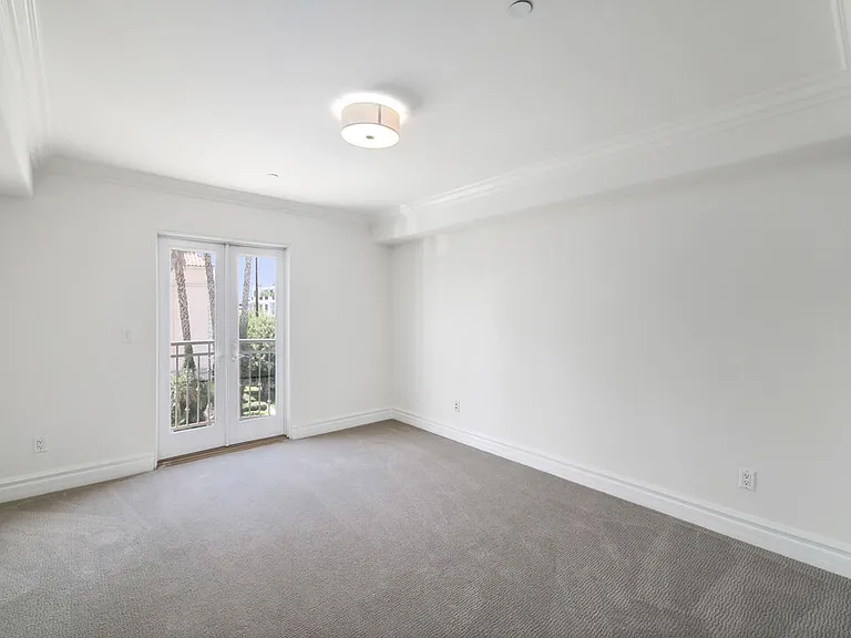 8610 Chalmers Dr #201 — Photo 7