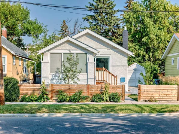 1312 4th St NW, Calgary, AB T2M 2Y7