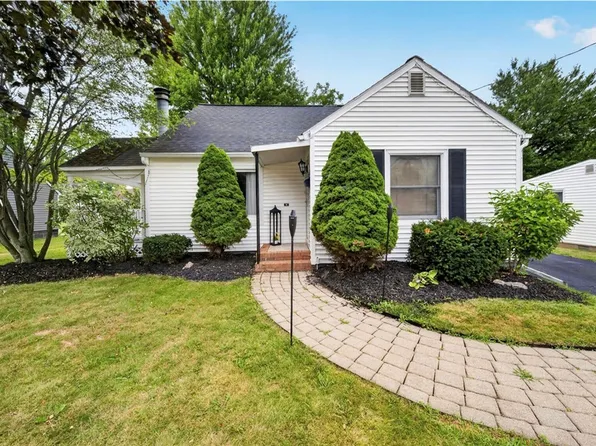 109 Marilyn Ave, North Syracuse, NY 13212