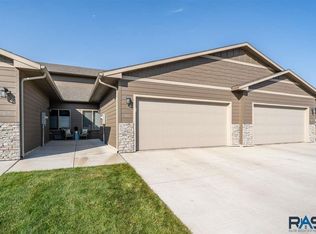 5803 S Bounty Pl, Sioux Falls, SD 57108
