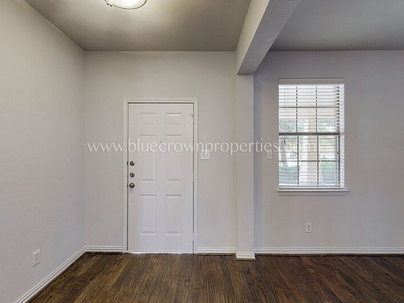 4th image of 3208 Grant St