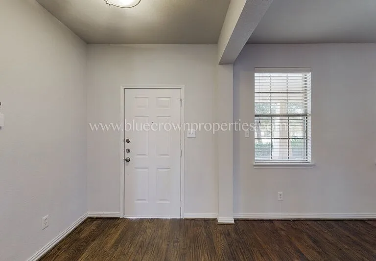 3208 Grant St — Photo 7