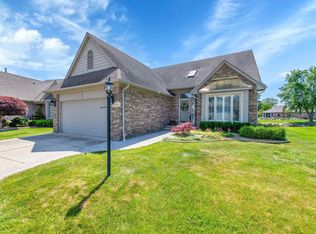 52483 Covecreek Dr, Macomb, MI 48042
