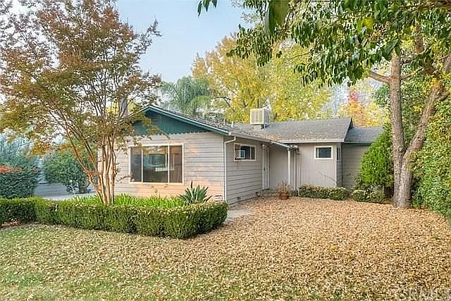 17 Midway Dr photo 1