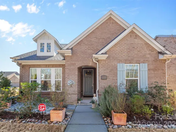 703 Marion Dr, Matthews, NC 28105