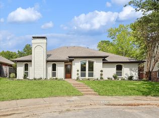 9067 Woodhurst Dr, Dallas, TX 75243