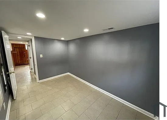2545 S Bellford St — Photo 45