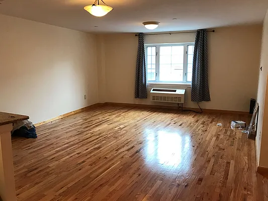 Rented by Metropolitan Brokers Inc. | media 5