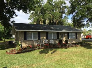 5943 11th St, Zephyrhills, FL 33542