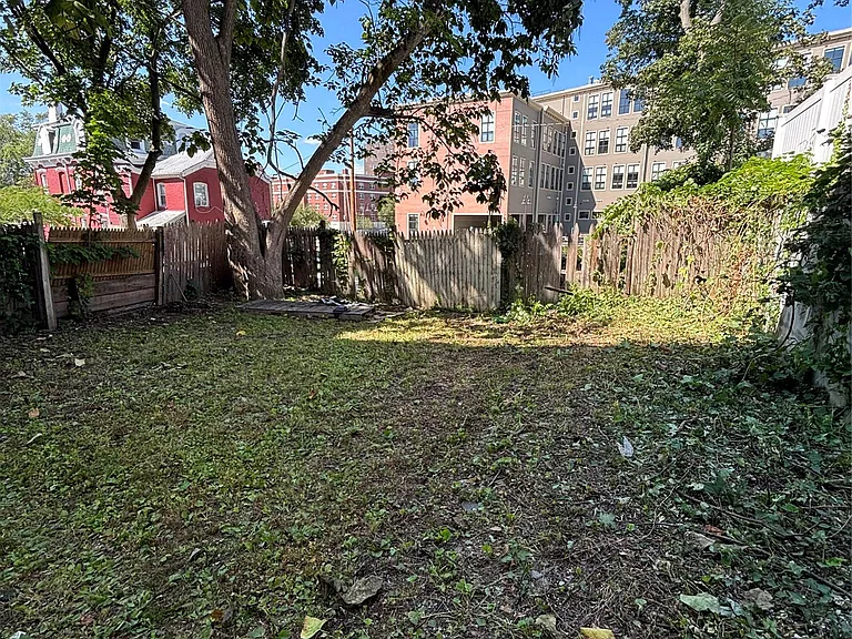 185 Union St #1 — Photo 14