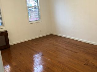 162-20 Booth Memorial Ave #2F, Fresh Meadows, NY 11365