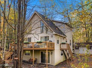 355 Orono Dr, Pocono Lake, PA