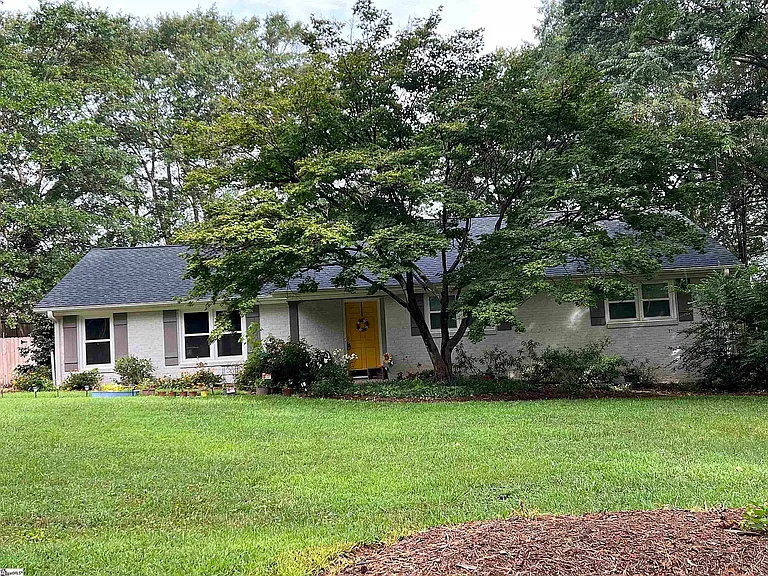 207 Drewry Rd — Photo 1